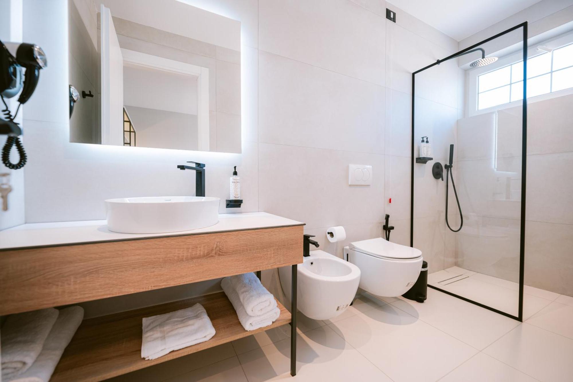Tribute Hotel Shkoder Ngoại thất bức ảnh